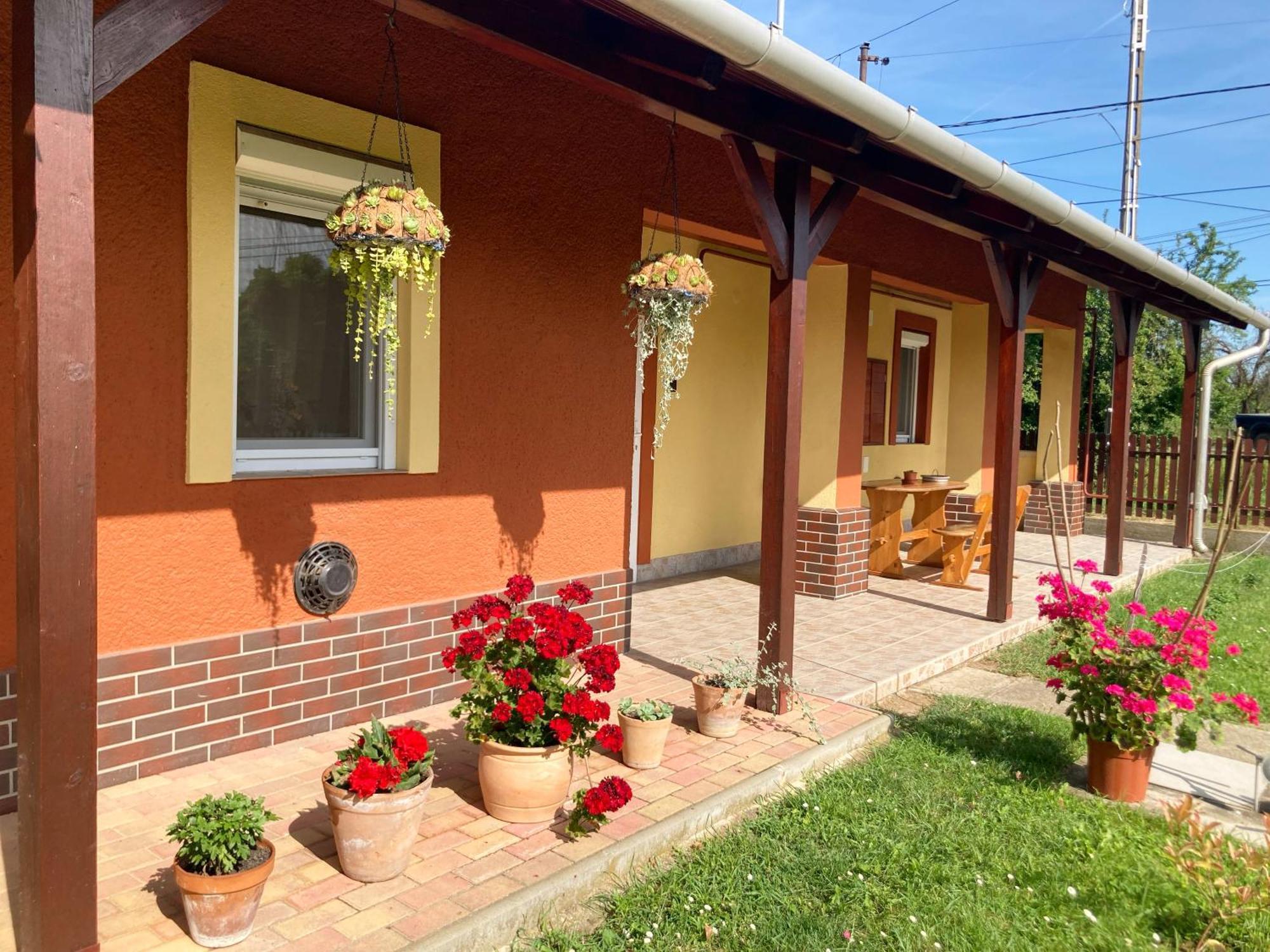 Tiszavirag Vendeghaz Apartment Tiszacsege Luaran gambar